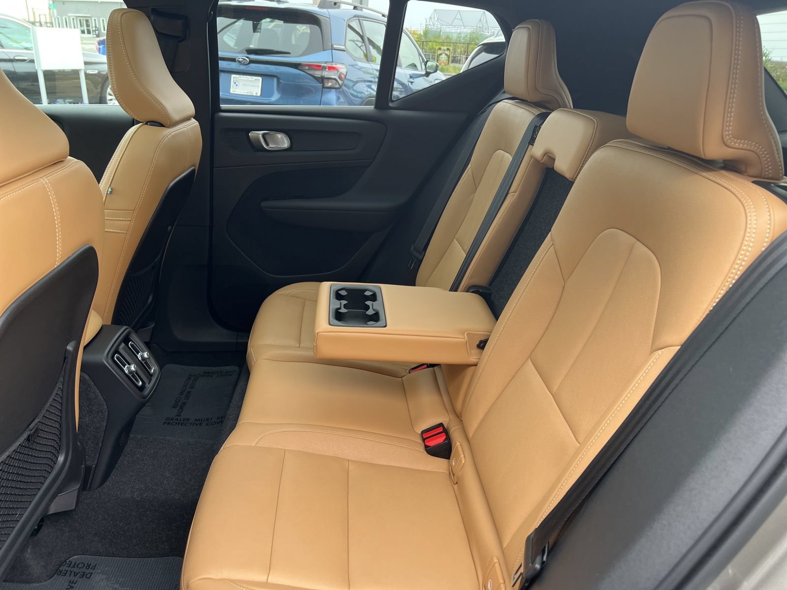 Used 2021 Volvo XC40 T4 Inscription FWD image 21
