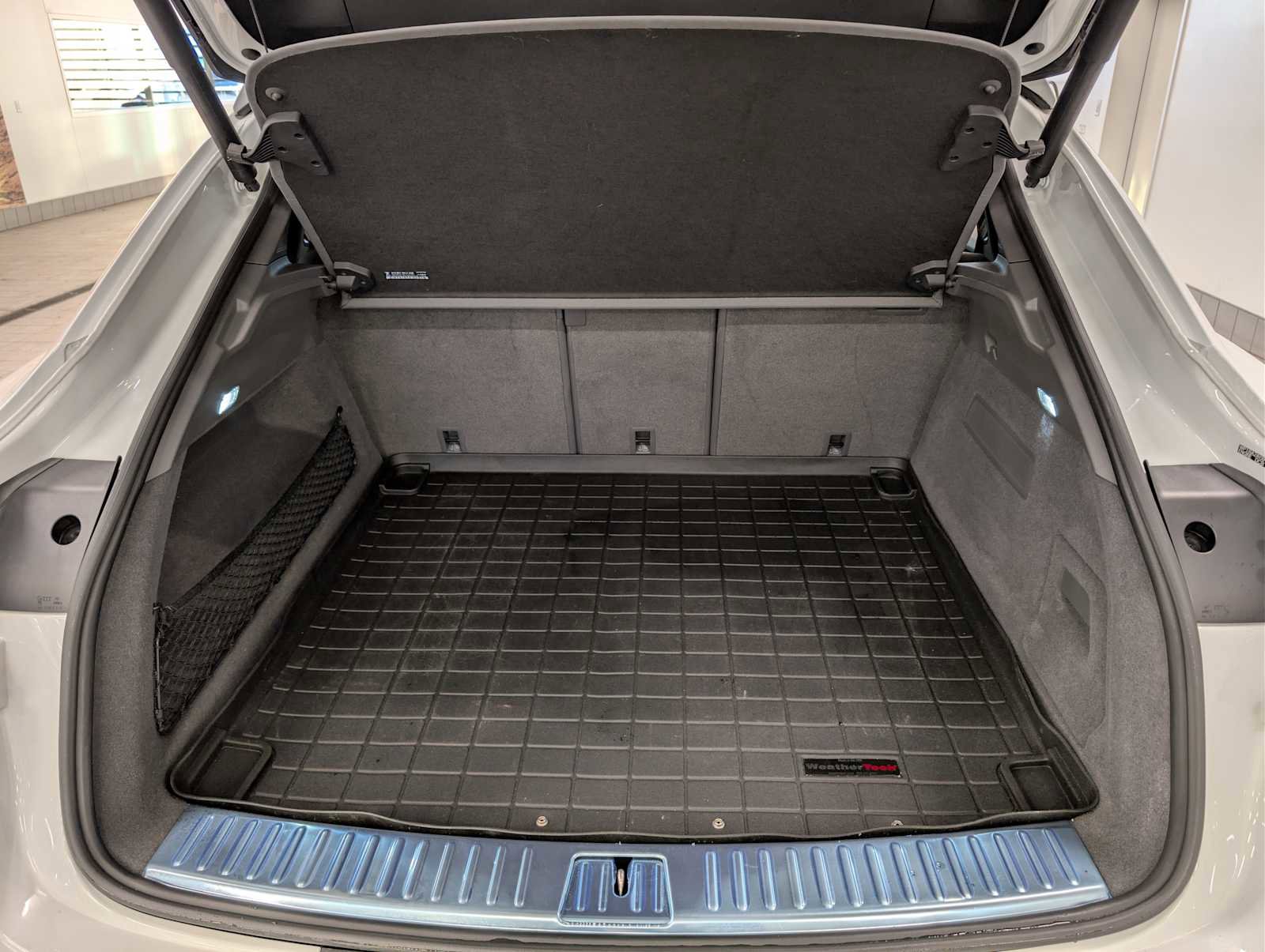 Used 2023 Porsche Cayenne Coupe image 16