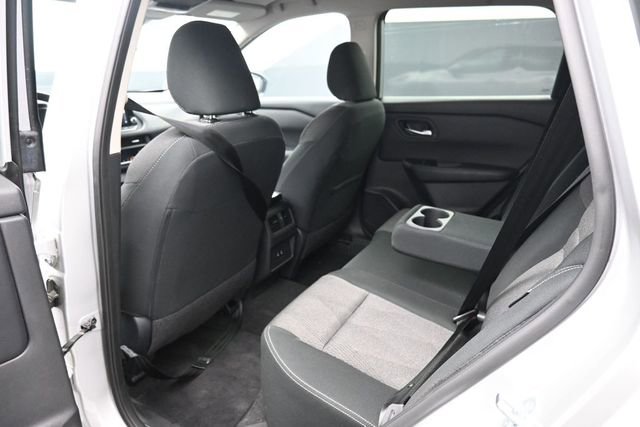 Used 2025 Nissan Rogue SV AWD/4WD image 15