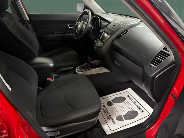 Used 2012 Kia Soul + FWD image 14