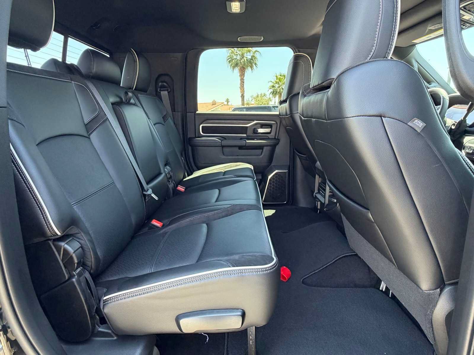 New 2026 RAM 2500 Laramie AWD/4WD image 21