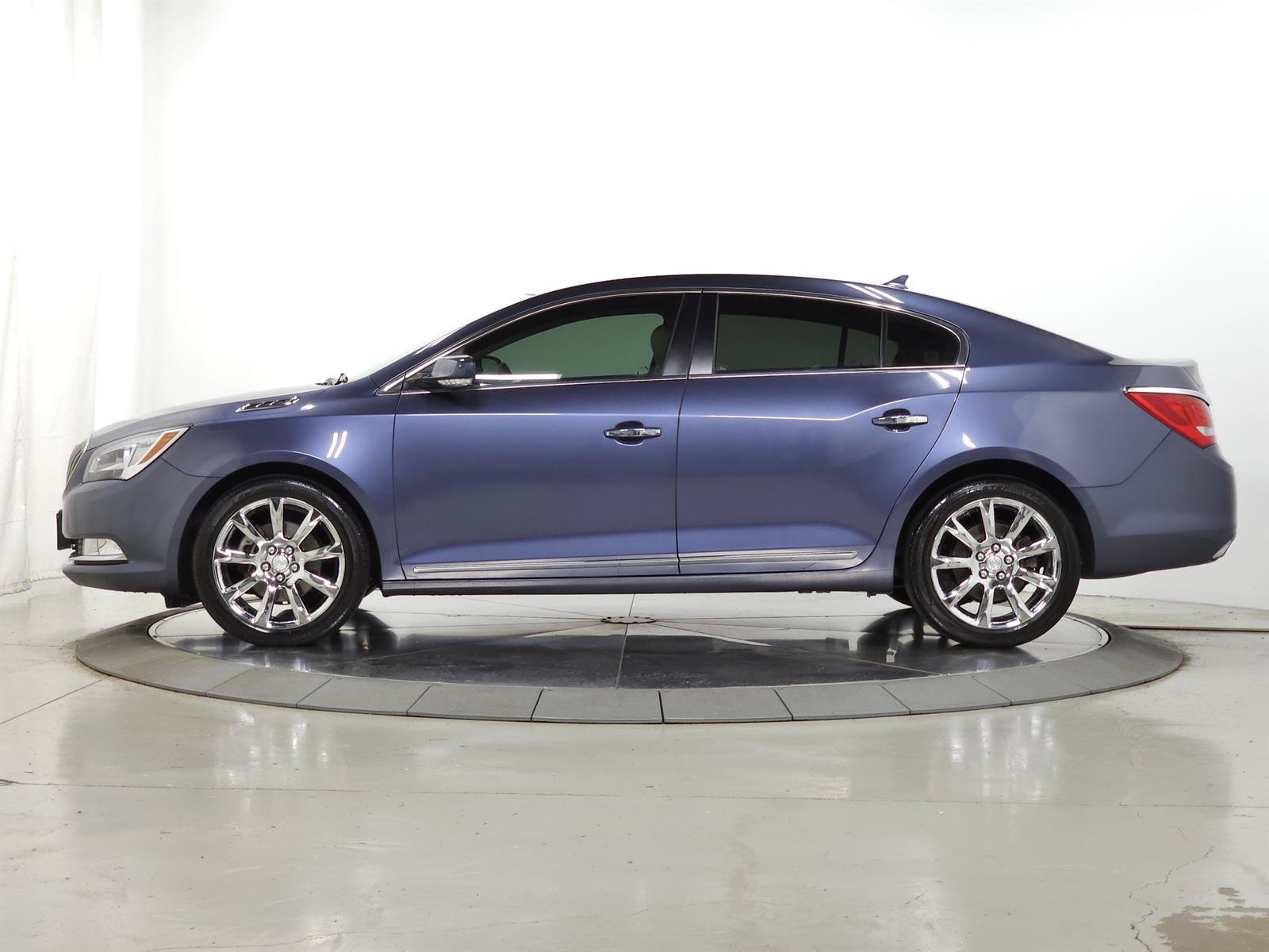 Used 2014 Buick LaCrosse Leather w/ Driver Confidence Package FWD image 4
