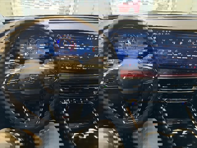 New 2026 Chevrolet Traverse Z71 w/ Driver Confidence Package image 16