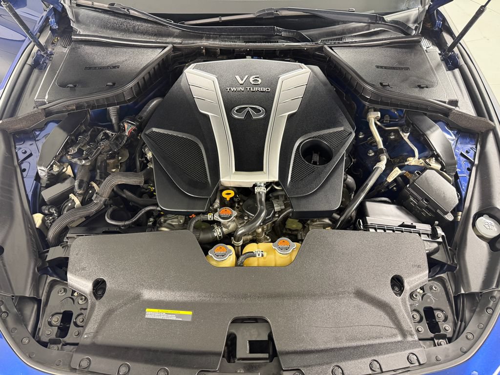 Used 2017 INFINITI Q60 3.0t w/ Cargo Package RWD image 38