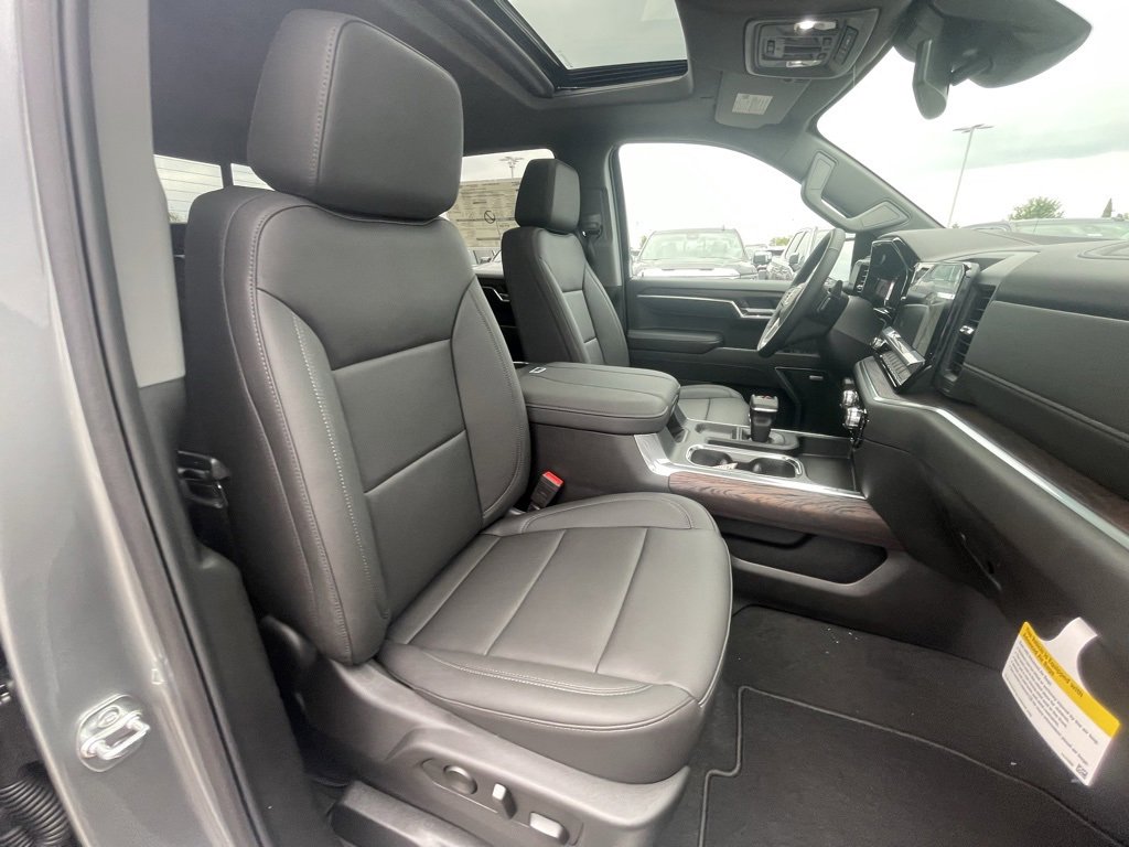 New 2026 GMC Sierra 1500 SLT w/ SLT Premium Plus Package image 32