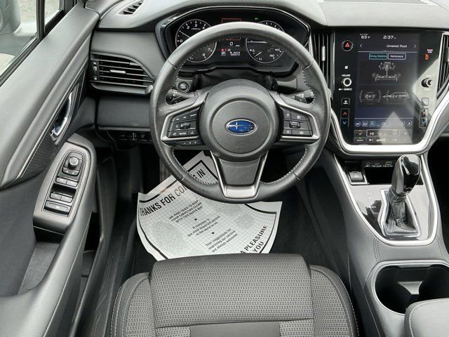 Used 2025 Subaru Outback Premium AWD/4WD image 12