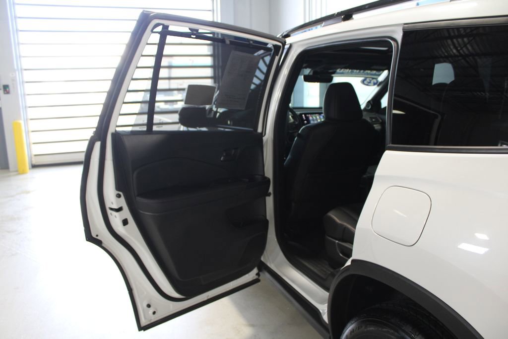 Used 2023 Honda Passport TrailSport image 18