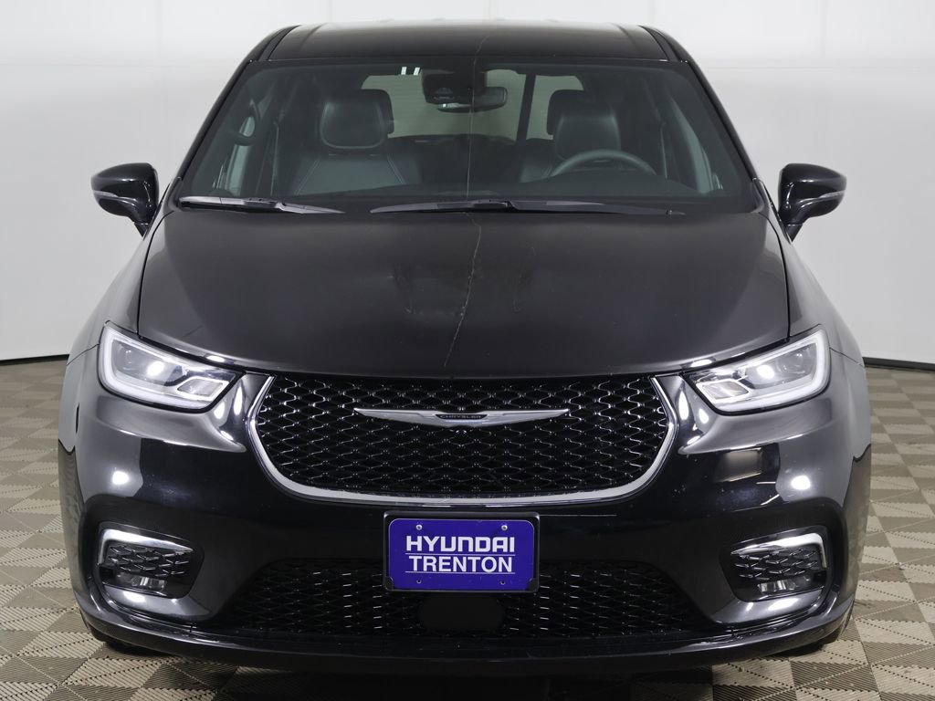 Used 2025 Chrysler Pacifica Select FWD image 12