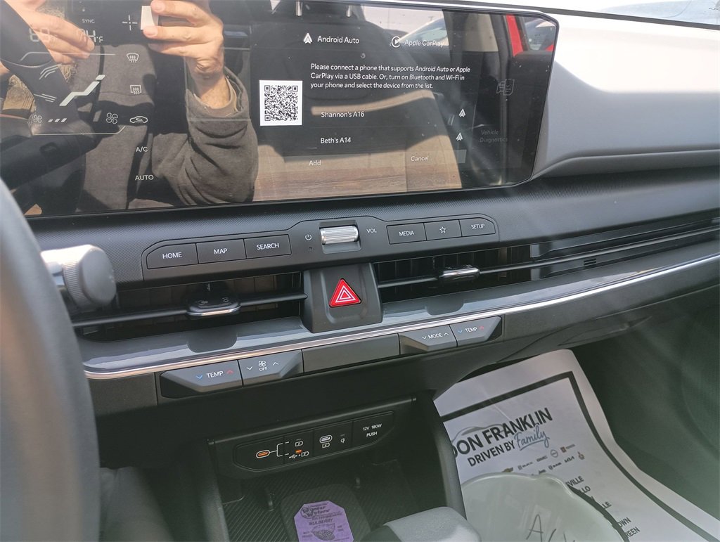 Used 2025 Kia K4 EX image 24