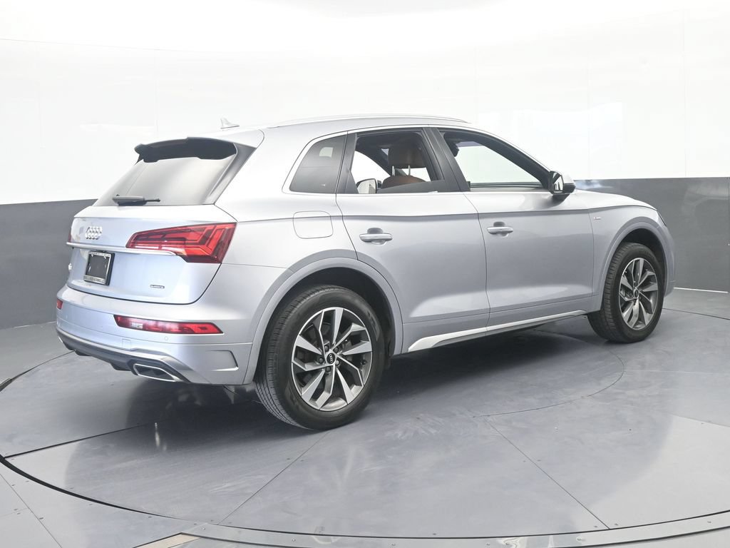 Used 2022 Audi Q5 2.0T Premium Plus w/ Premium Plus Package AWD/4WD image 6