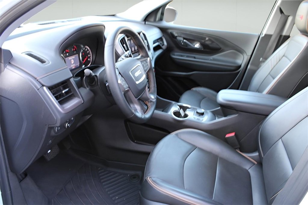 Used 2024 GMC Terrain AT4 image 8
