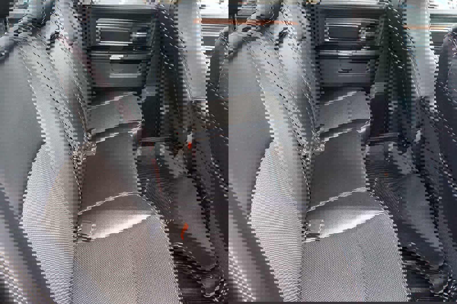 Used 2017 RAM 1500 Laramie w/ Convenience Group image 16