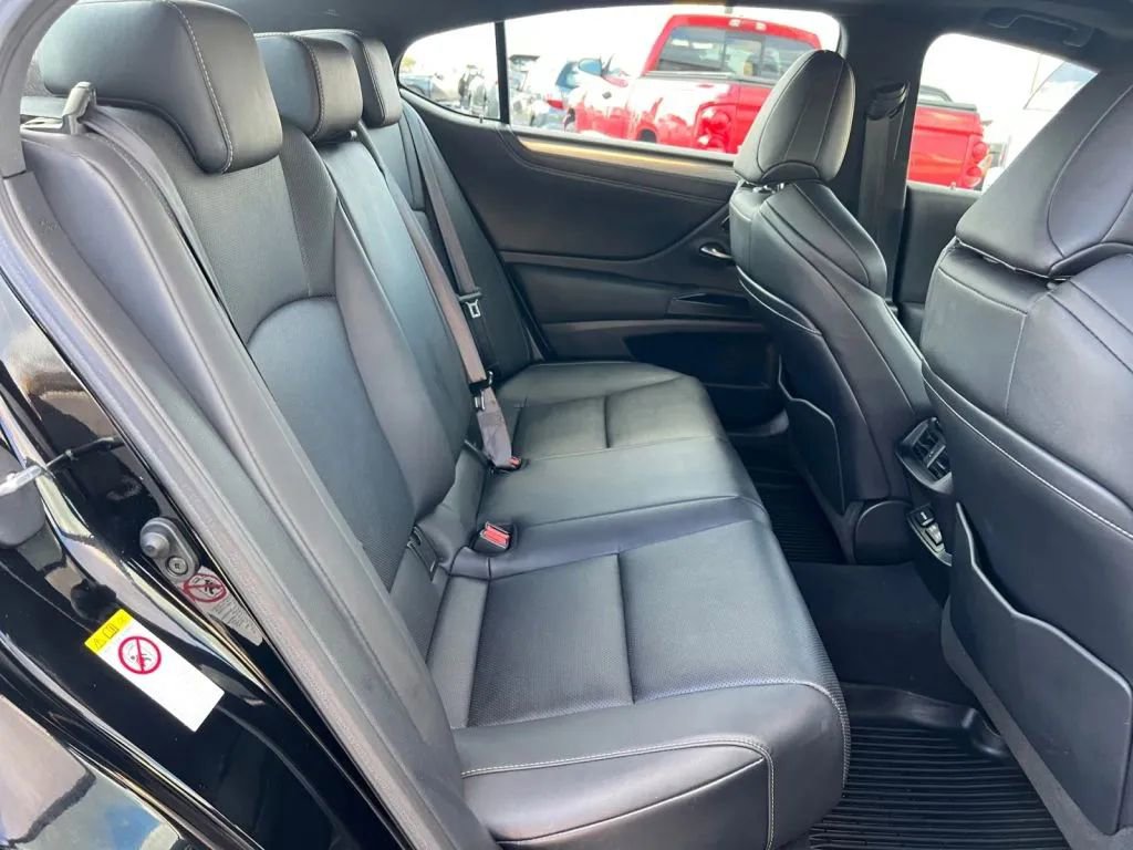 Used 2019 Lexus ES 350 F Sport w/ Accessory Package image 18