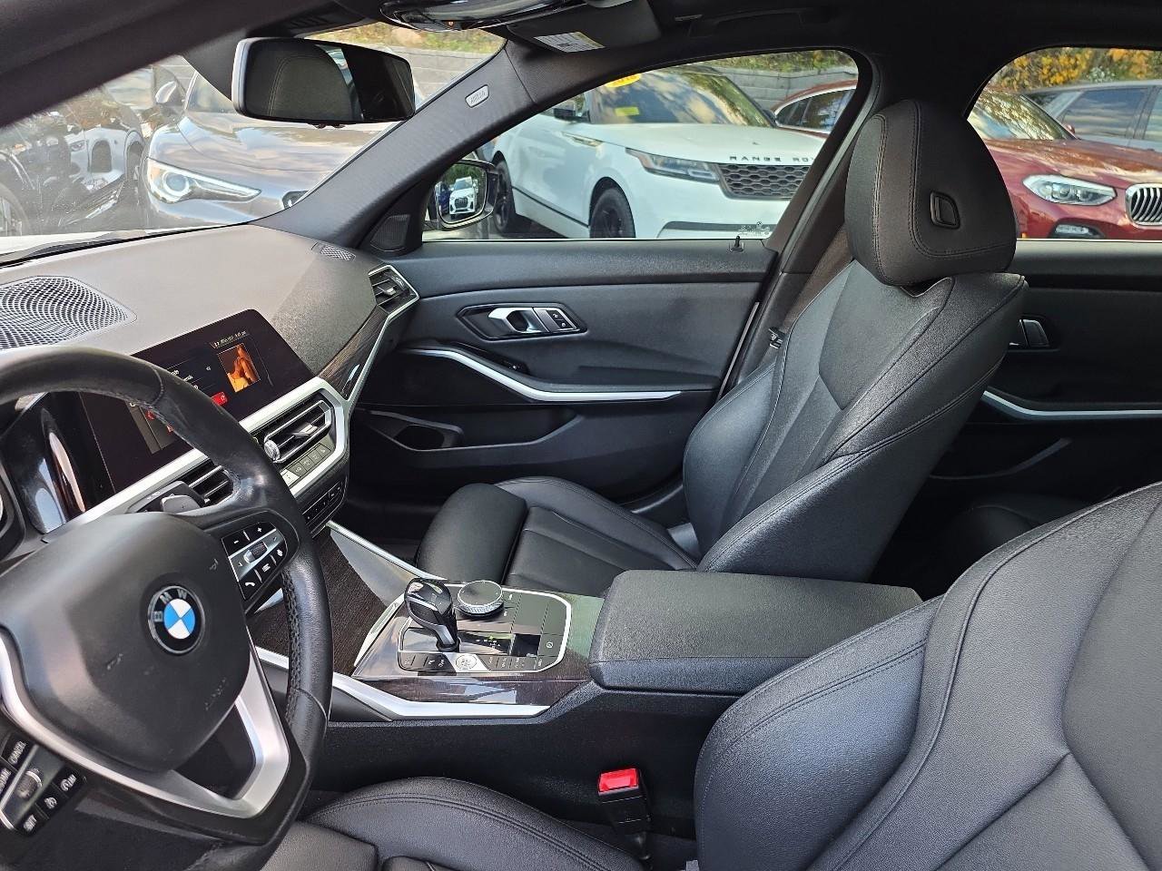 Used 2019 BMW 330i xDrive Sedan w/ Driving Assistance Package image 23
