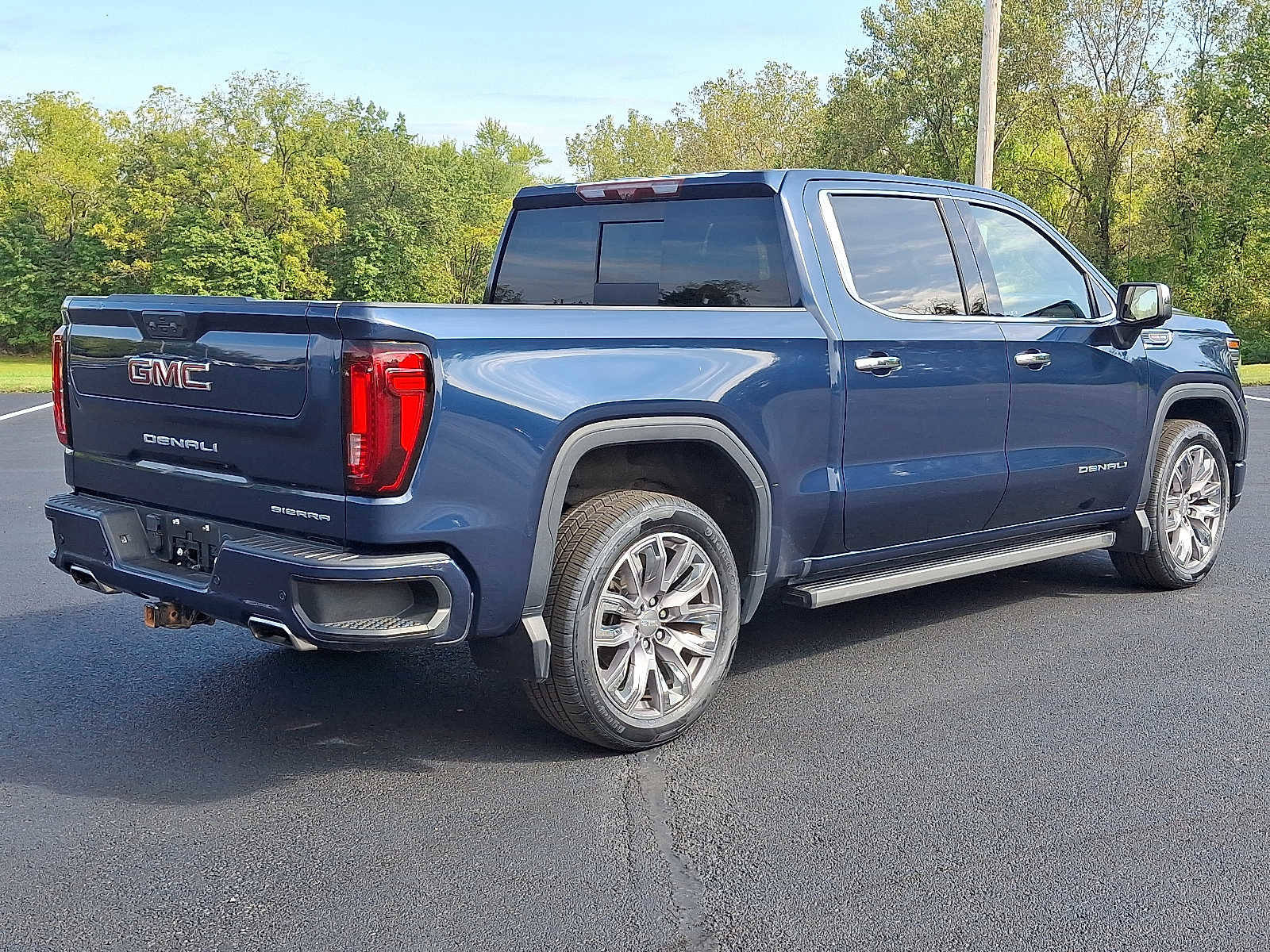 Used 2022 GMC Sierra 1500 Denali w/ Denali Reserve Package image 6