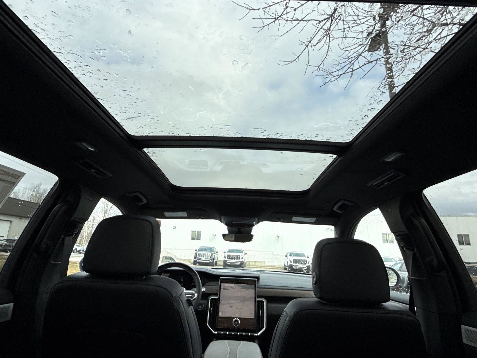 New 2026 GMC Acadia Denali Ultimate w/ LPO, All-Weather Package image 38
