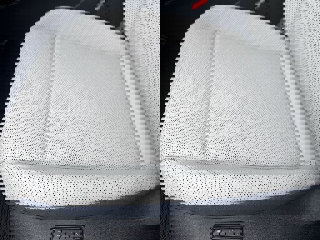 New 2025 Volkswagen ID.4 Pro S Plus image 8