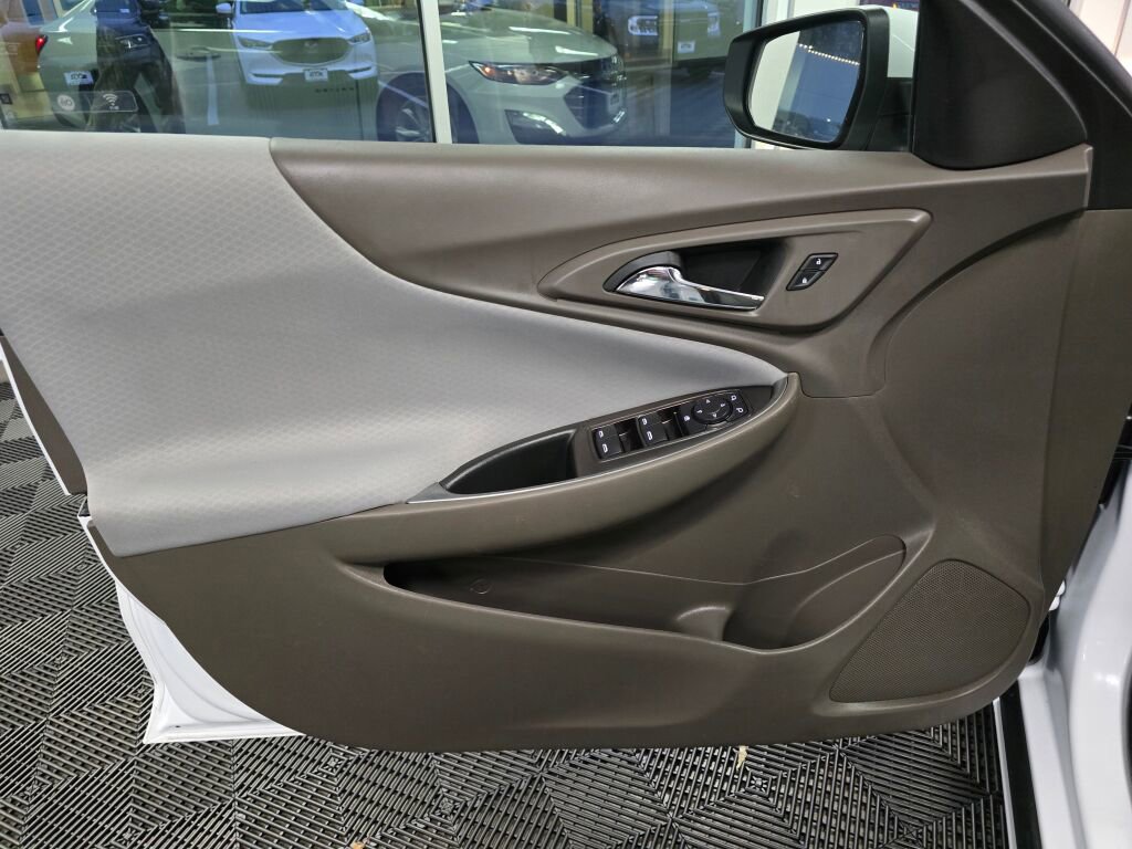 Used 2024 Chevrolet Malibu LT image 21