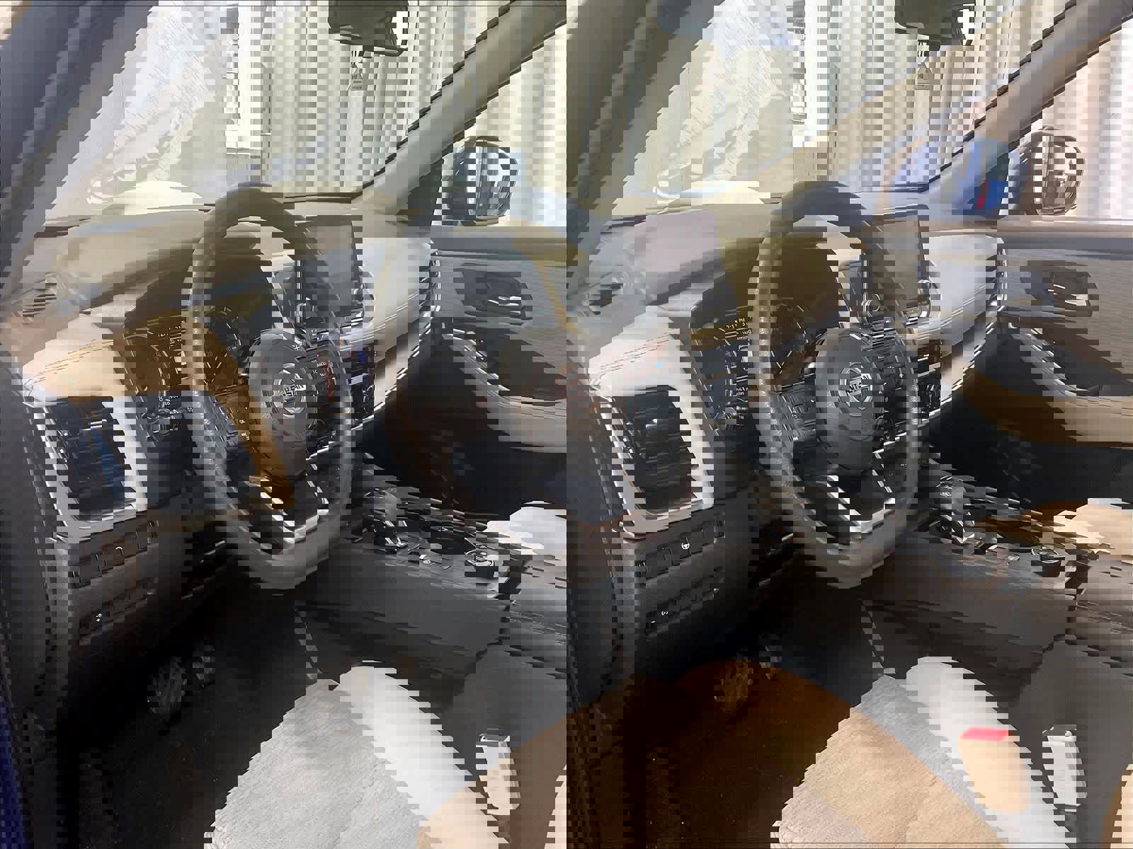 Used 2021 Nissan Rogue SV image 8