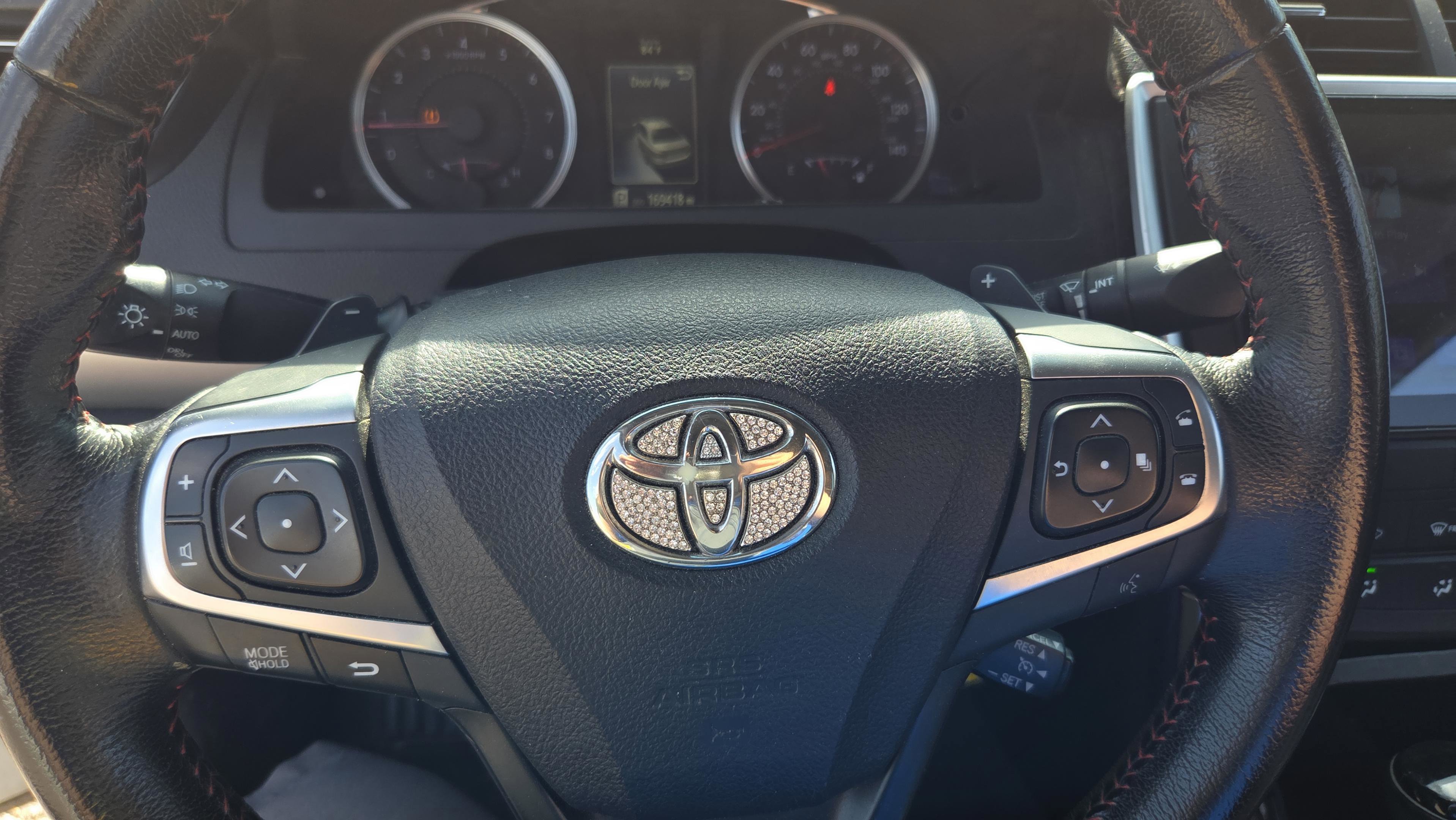 Used 2015 Toyota Camry SE w/ Moonroof Package FWD image 22