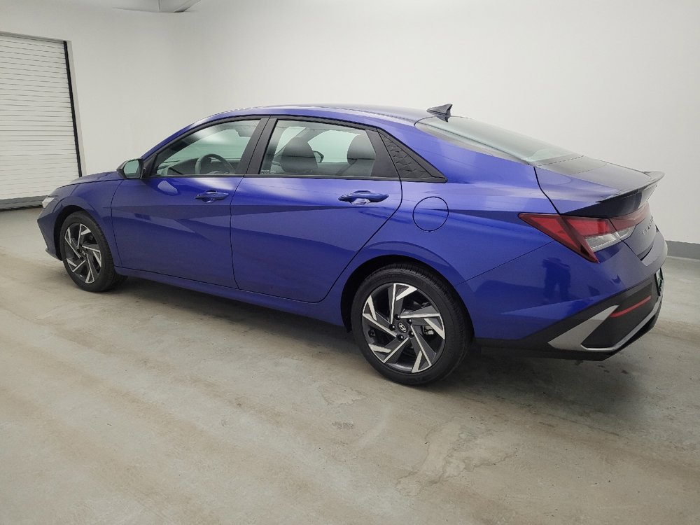Used 2025 Hyundai Elantra Sport image 3
