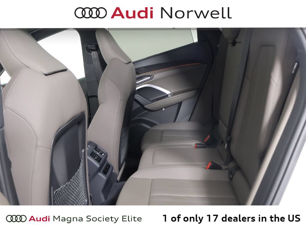 Used 2025 Audi Q5 Premium Plus w/ Premium Plus AWD/4WD image 23