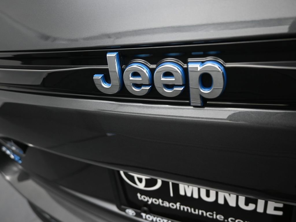 Used 2022 Jeep Grand Cherokee Limited 4xe image 44