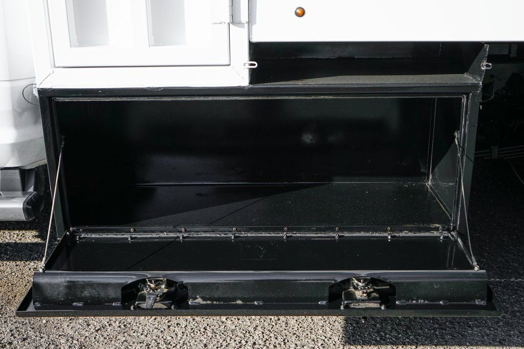 Used 2022 RAM 5500 Tradesman w/ Chrome Appearance Group image 7