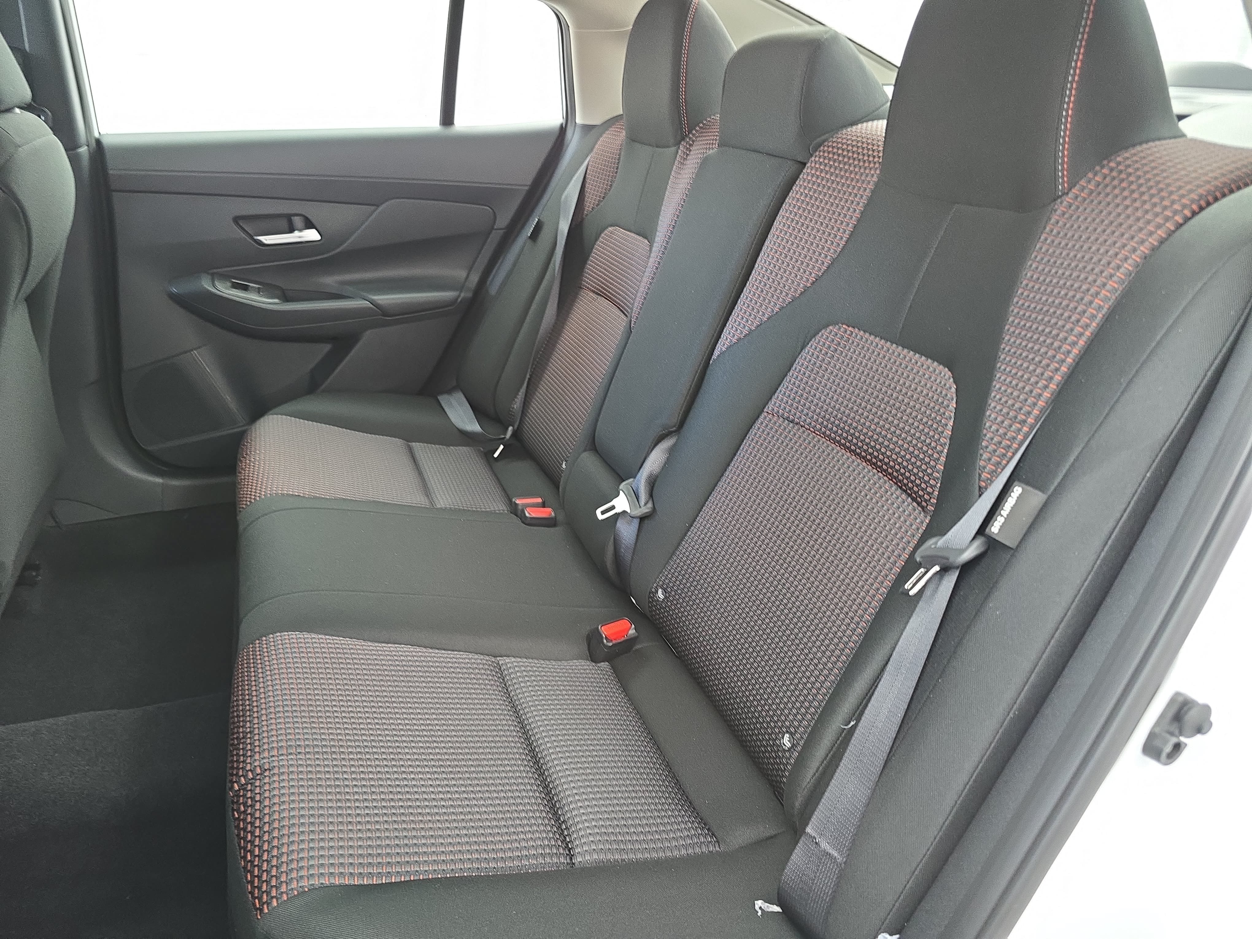 New 2026 Nissan Sentra SR w/ Floor Mat Package FWD image 13