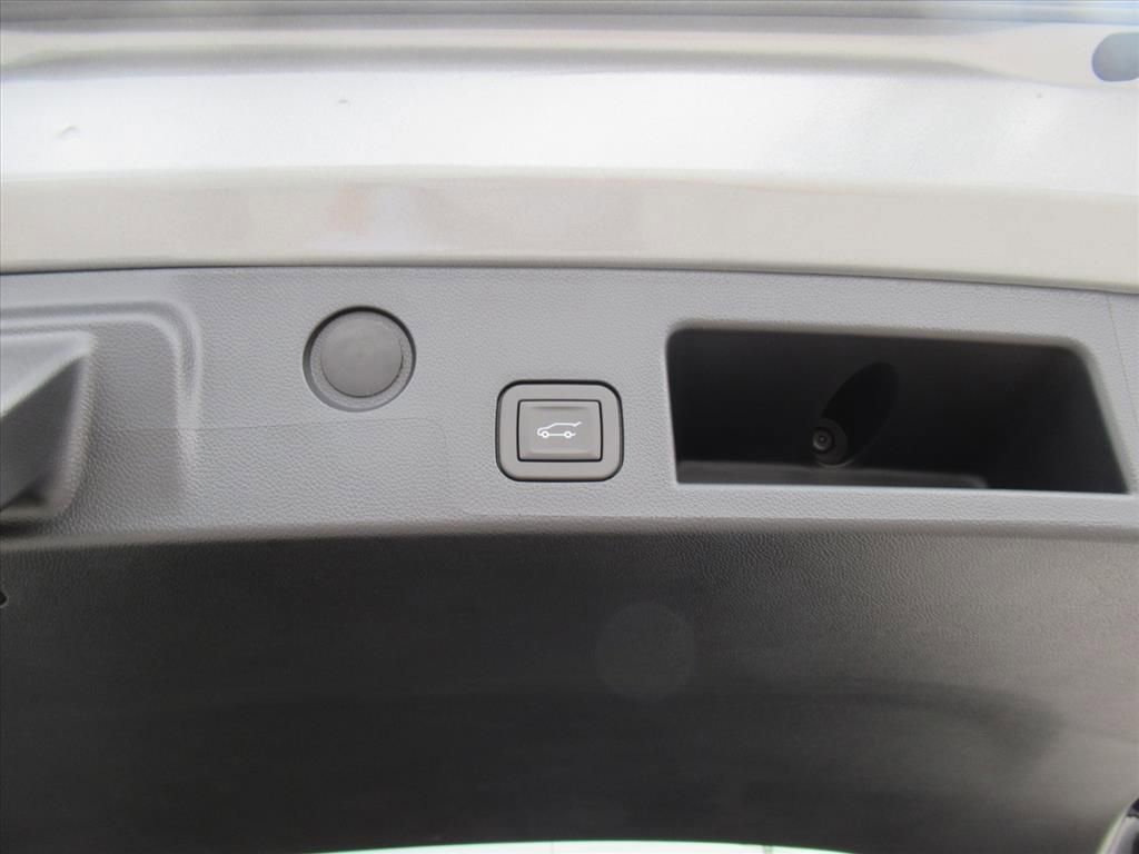 New 2026 GMC Terrain AT4 w/ Convenience Package III image 30