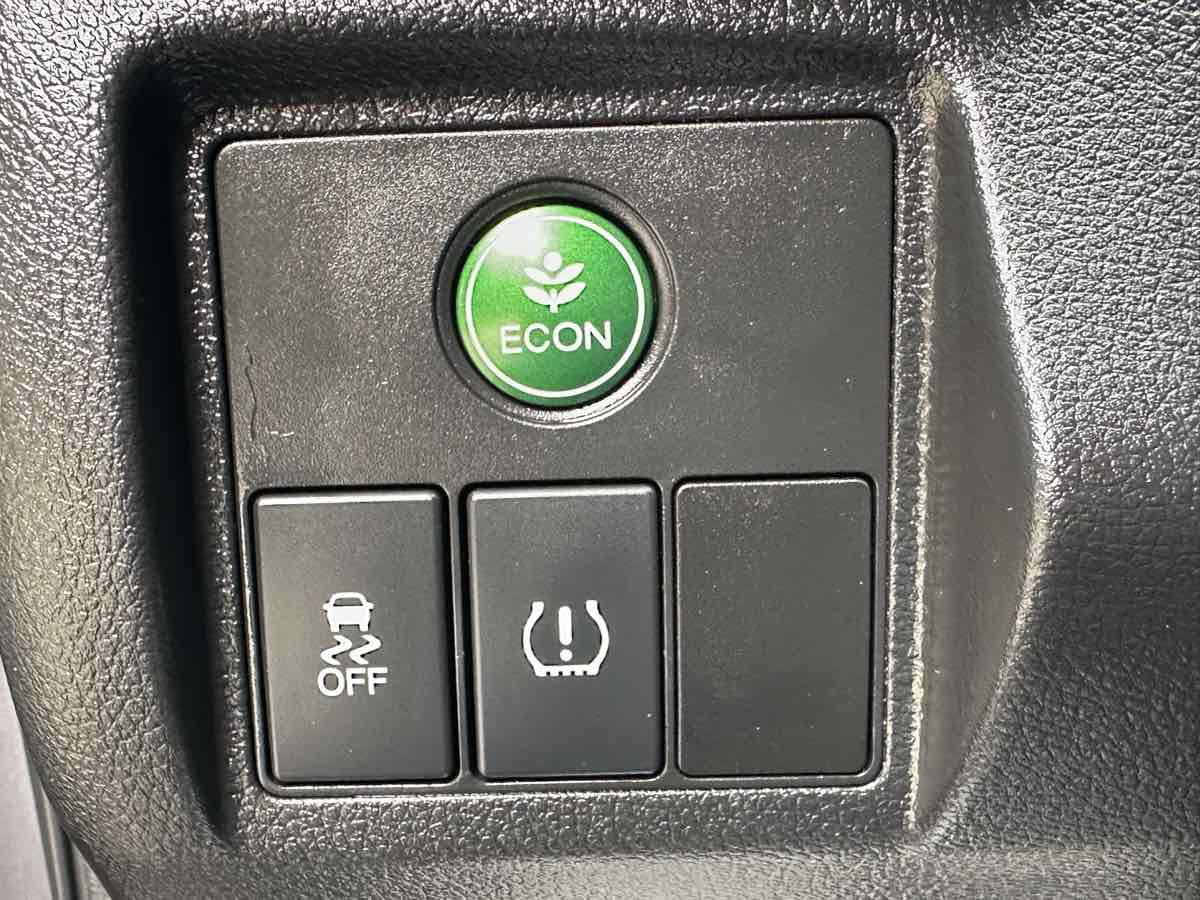 Used 2017 Honda HR-V LX image 24