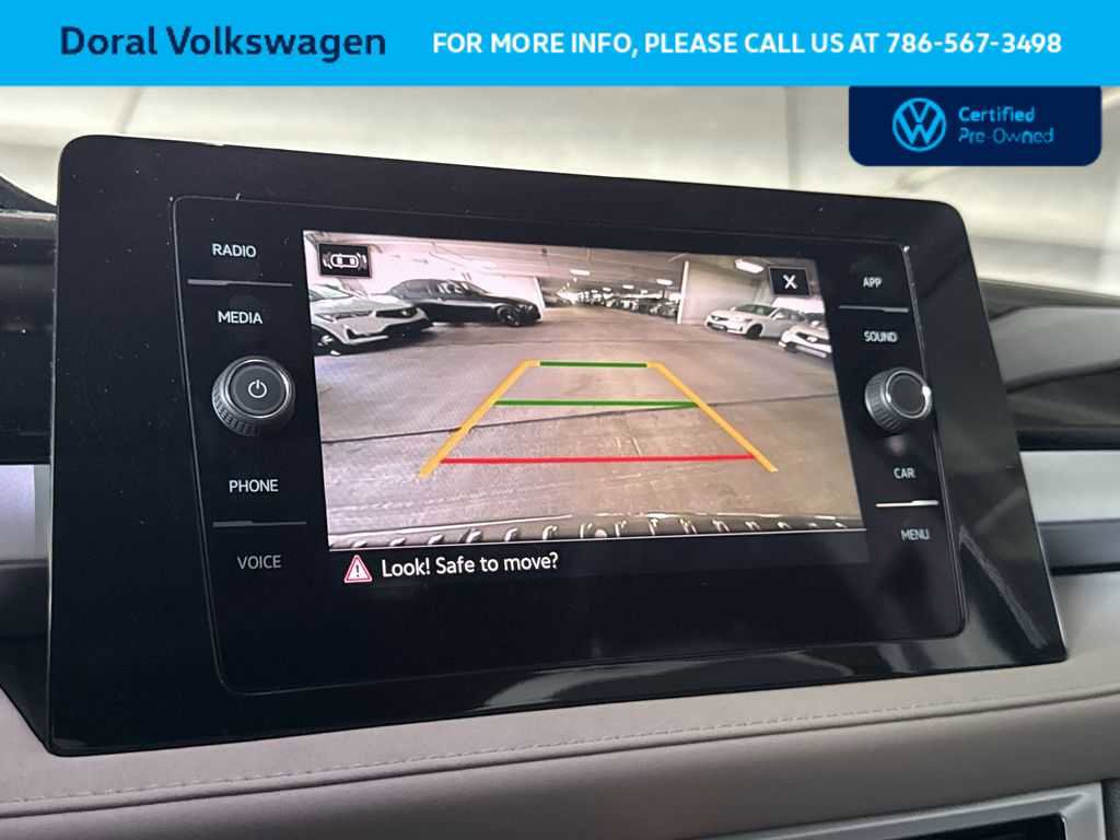 Used 2025 Volkswagen Taos SE FWD image 19