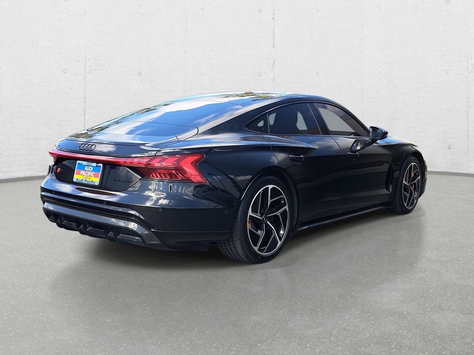 Used 2024 Audi RS e-tron GT w/ Carbon Performance Package image 5