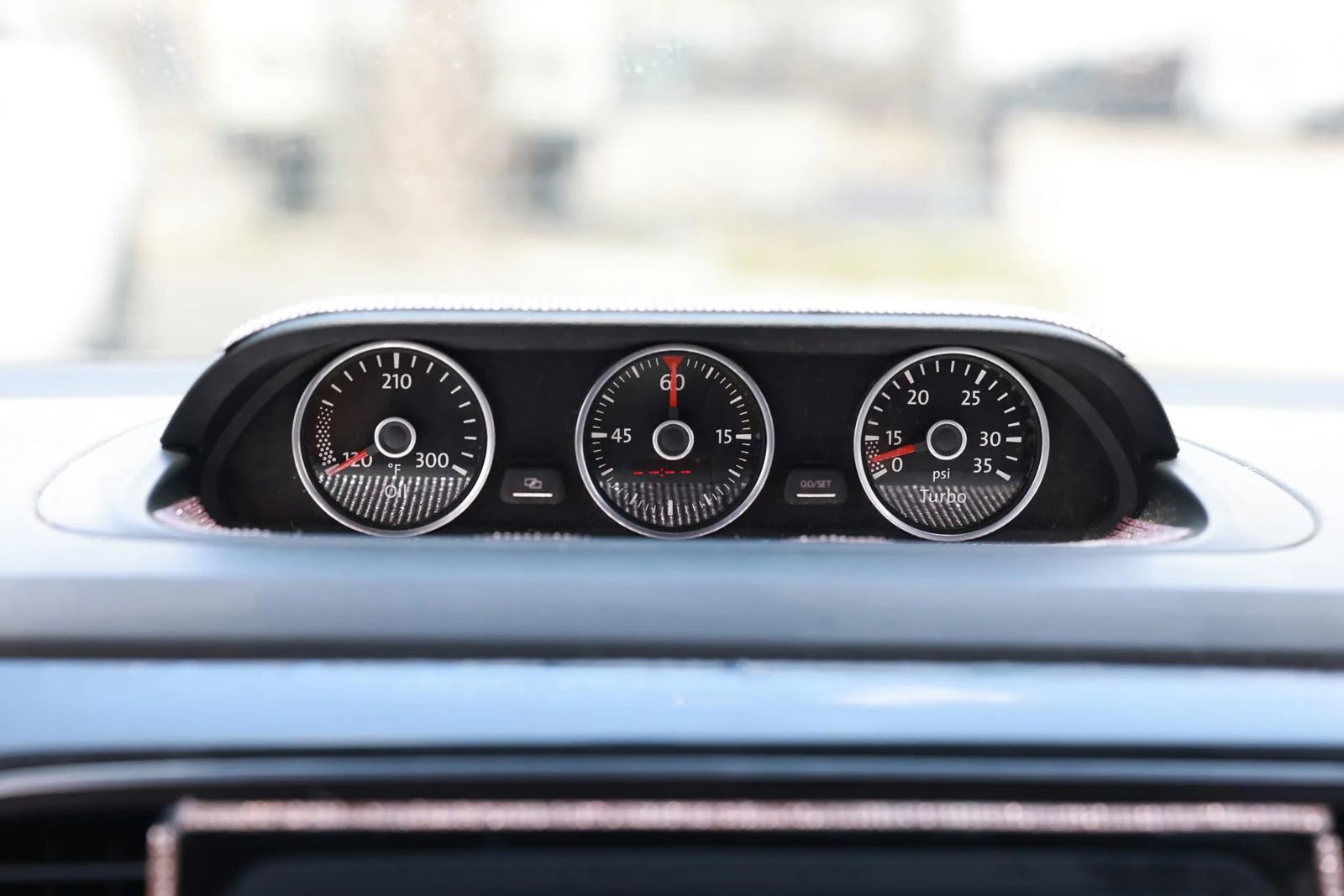 Used 2014 Volkswagen Beetle R-Line image 34