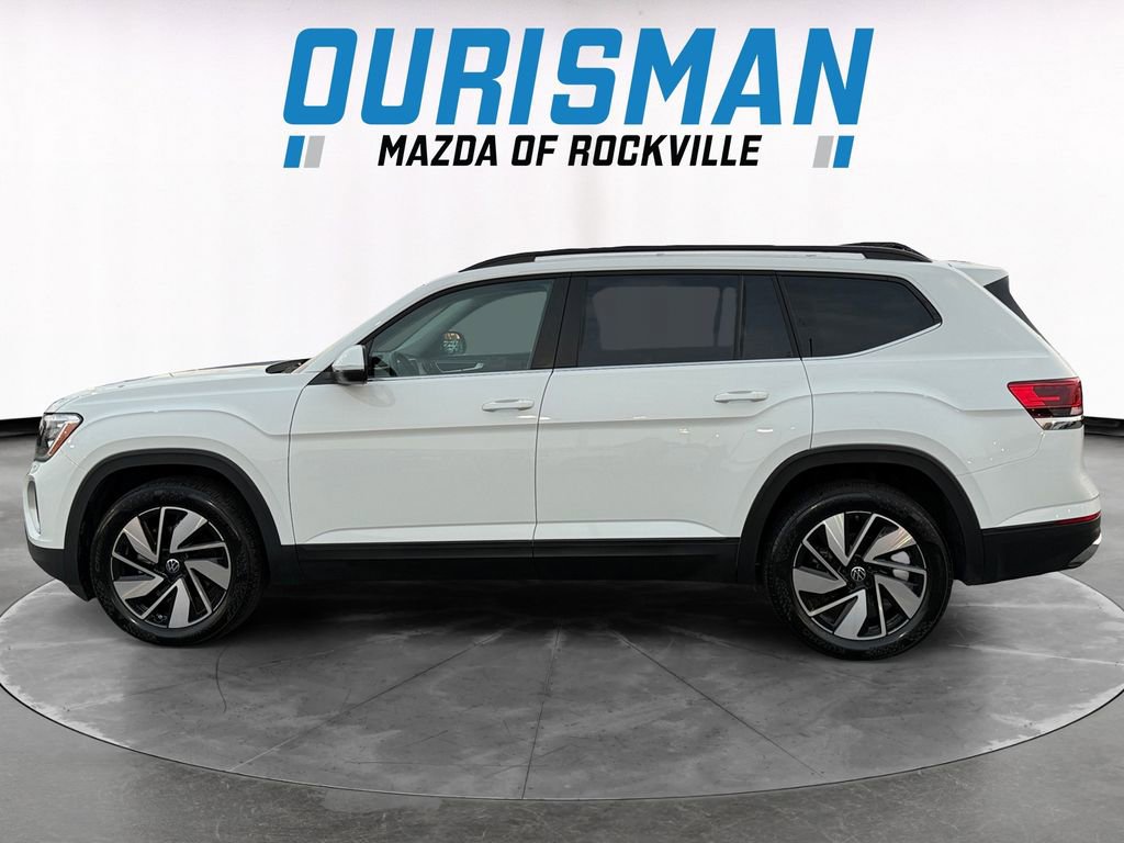 Used 2025 Volkswagen Atlas SE image 3