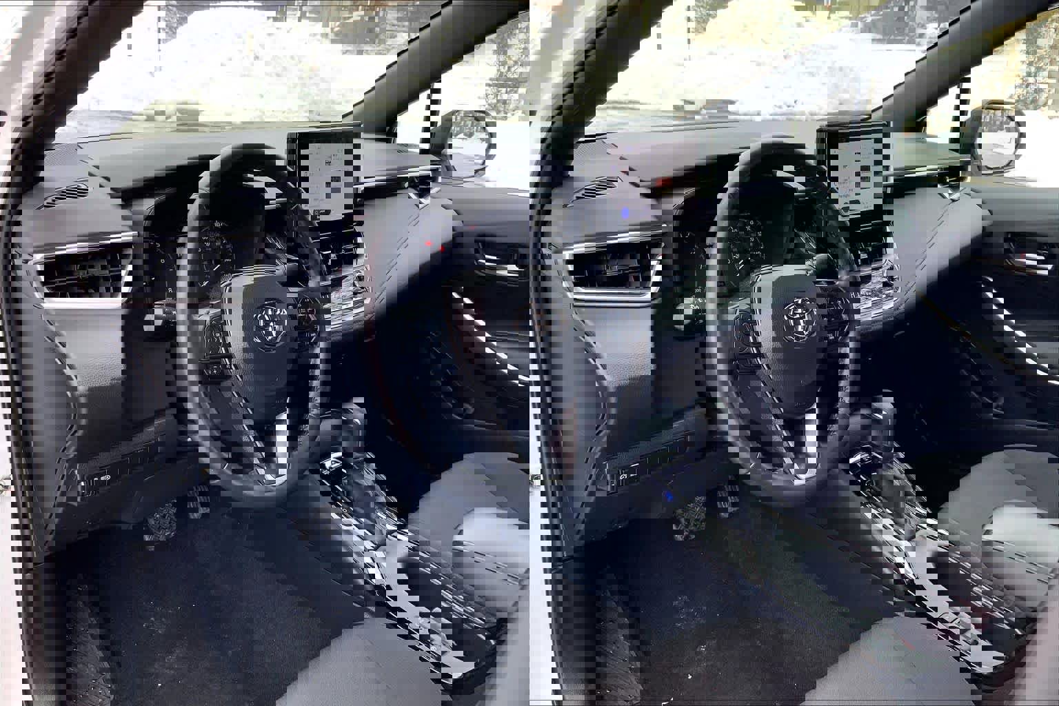 Certified 2023 Toyota Corolla SE w/ Carpet Mat Package (TMS) image 18