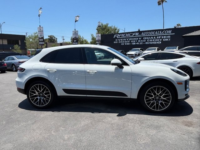 Used 2019 Porsche Macan AWD/4WD image 25