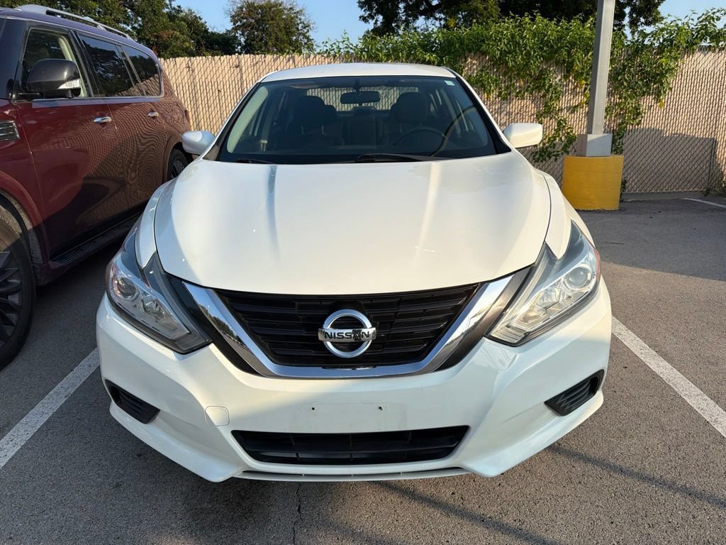 Used 2018 Nissan Altima 2.5 S w/ S Convenience Package FWD image 2