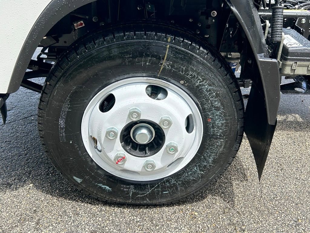 New 2024 Chevrolet Low Cab Forward image 13