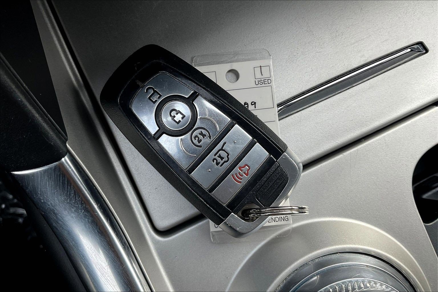 Used 2023 Ford Explorer Limited image 23