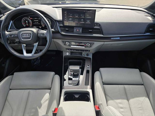 Used 2023 Audi Q5 2.0T Premium Plus w/ Premium Plus Package AWD/4WD image 17