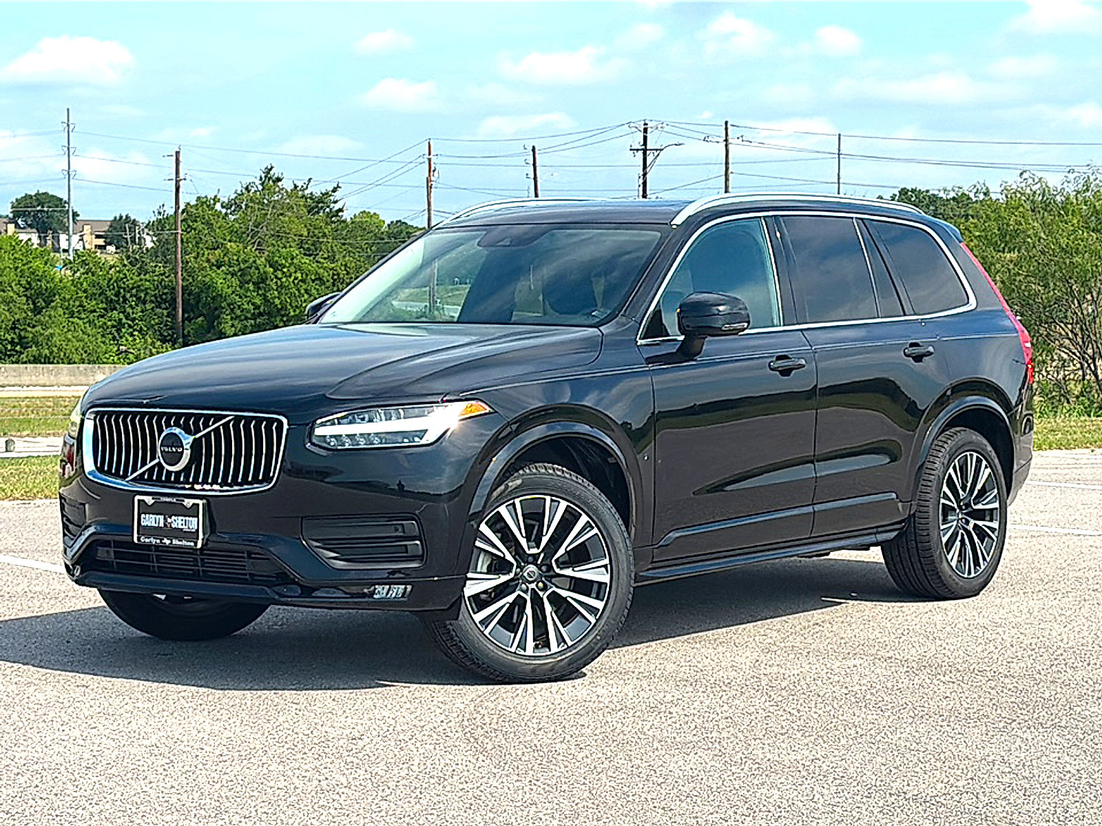 Used 2022 Volvo XC90 T5 Momentum w/ Protection Package Premier FWD image 2