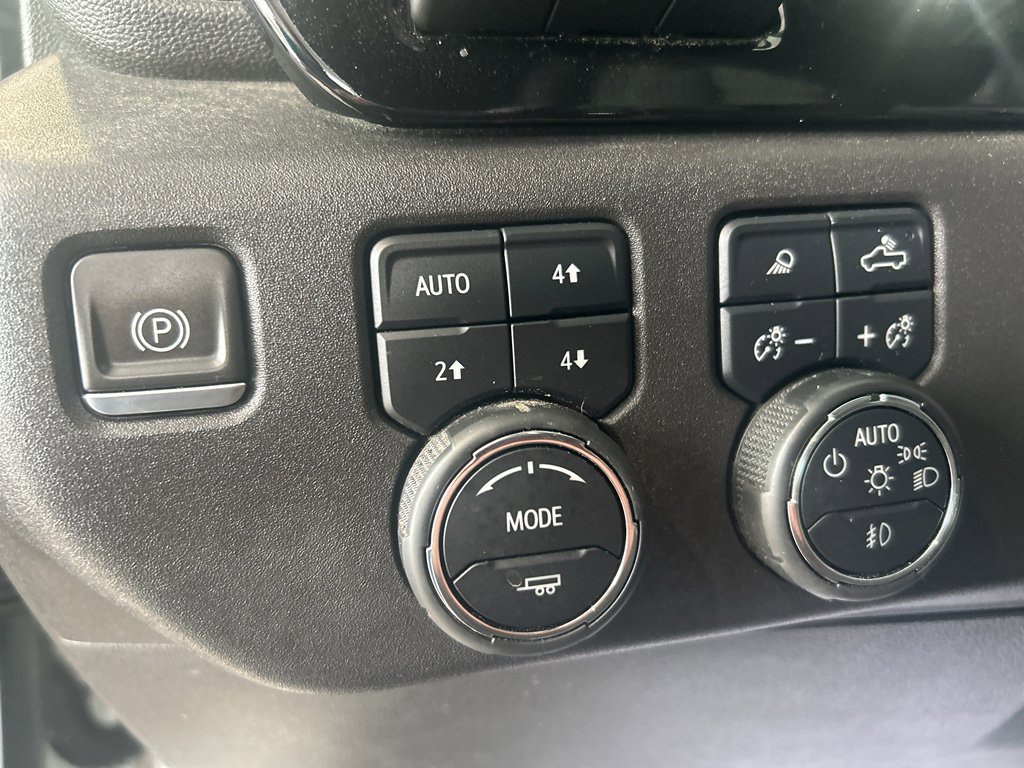 Used 2023 Chevrolet Silverado 1500 ZR2 w/ Technology Package image 23