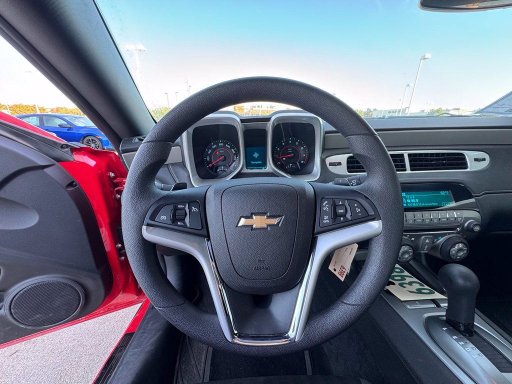 Used 2015 Chevrolet Camaro LS RWD image 12
