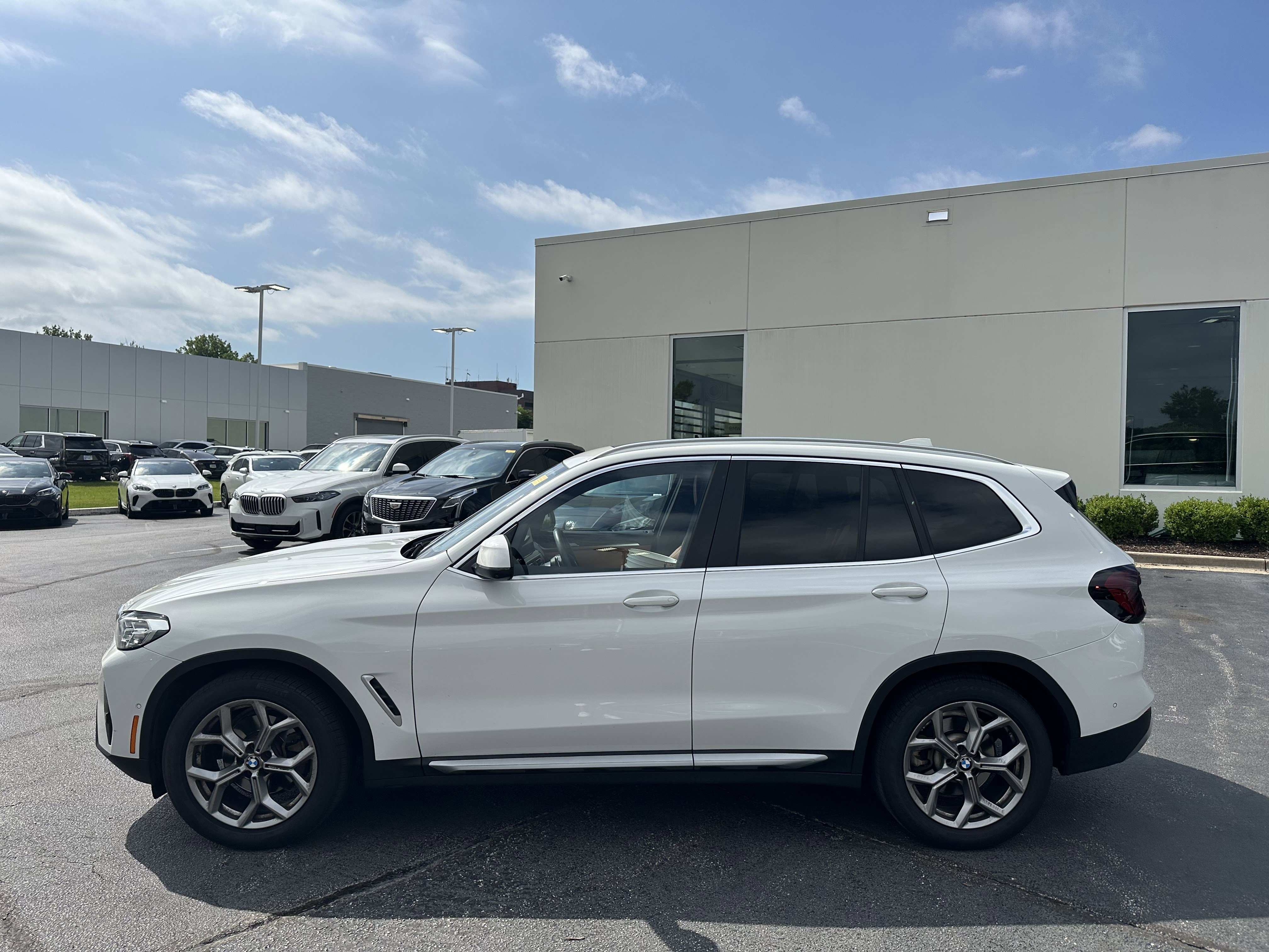 Used 2023 BMW X3 xDrive30i w/ Premium Package w/ZPA AWD/4WD image 2