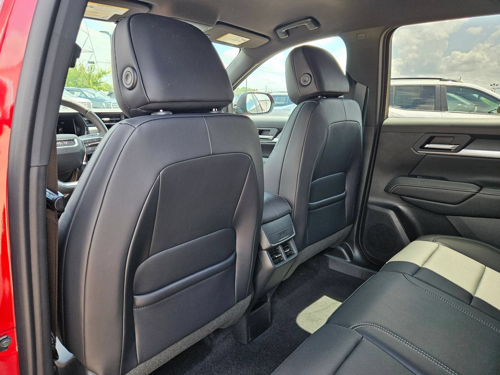New 2026 GMC Terrain Elevation FWD image 24