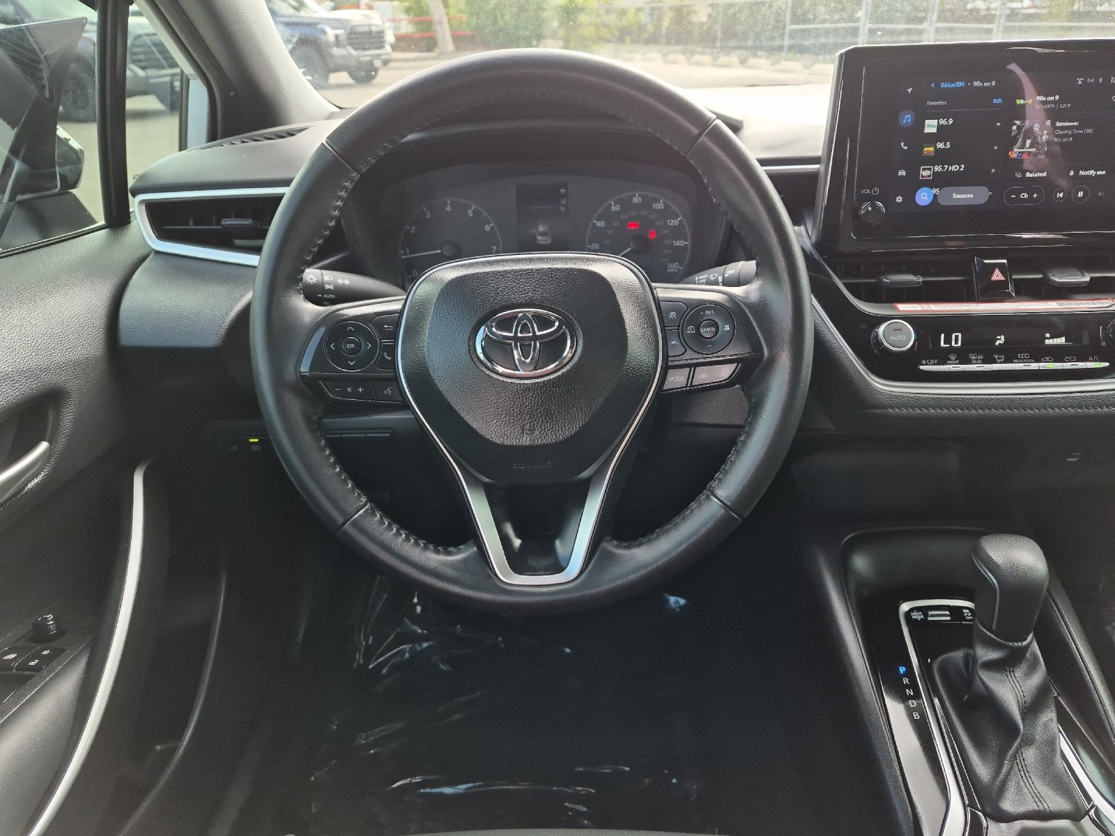 Certified 2025 Toyota Corolla SE FWD image 13