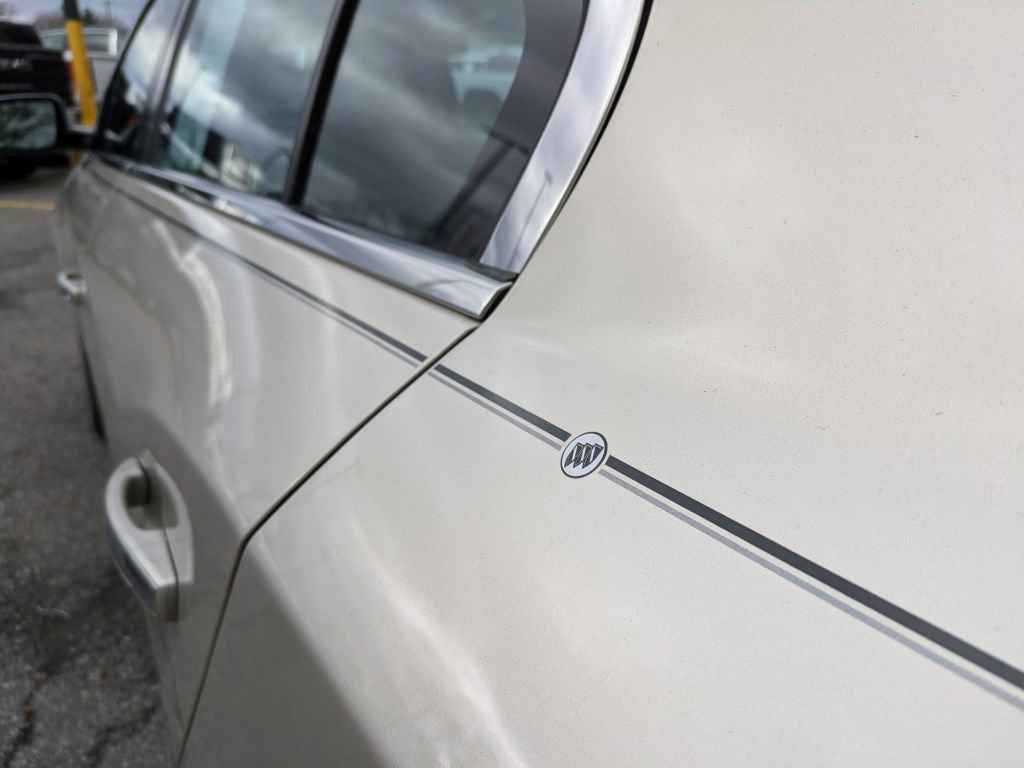 Used 2015 Buick LaCrosse image 35