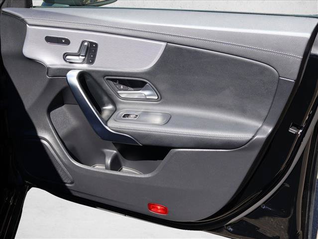 Used 2021 Mercedes-Benz CLA 250 image 29