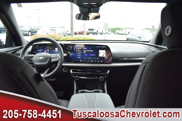 New 2027 Chevrolet Traverse LT FWD image 3